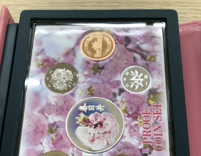 貨幣セットはえんむすびワッツ岩槻店にお任せください！！