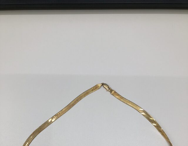 金のネックレスをお買取りさせていただきました。