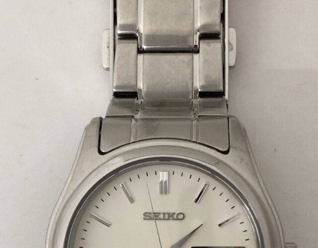 SEIKO　8F33-00A0 クォーツ腕時計をお買取りしました(^^♪