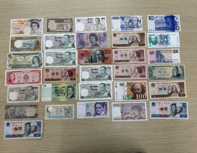外国銭　紙幣をお買取りしました(^^♪